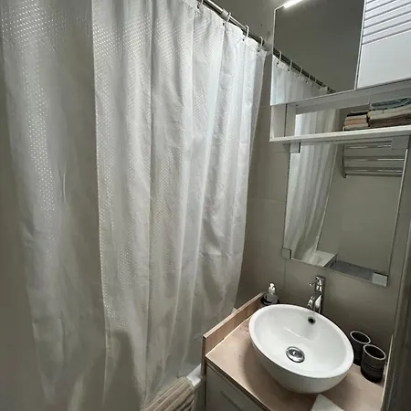 Paris, Superbe Tres Calme Apartament Paryż